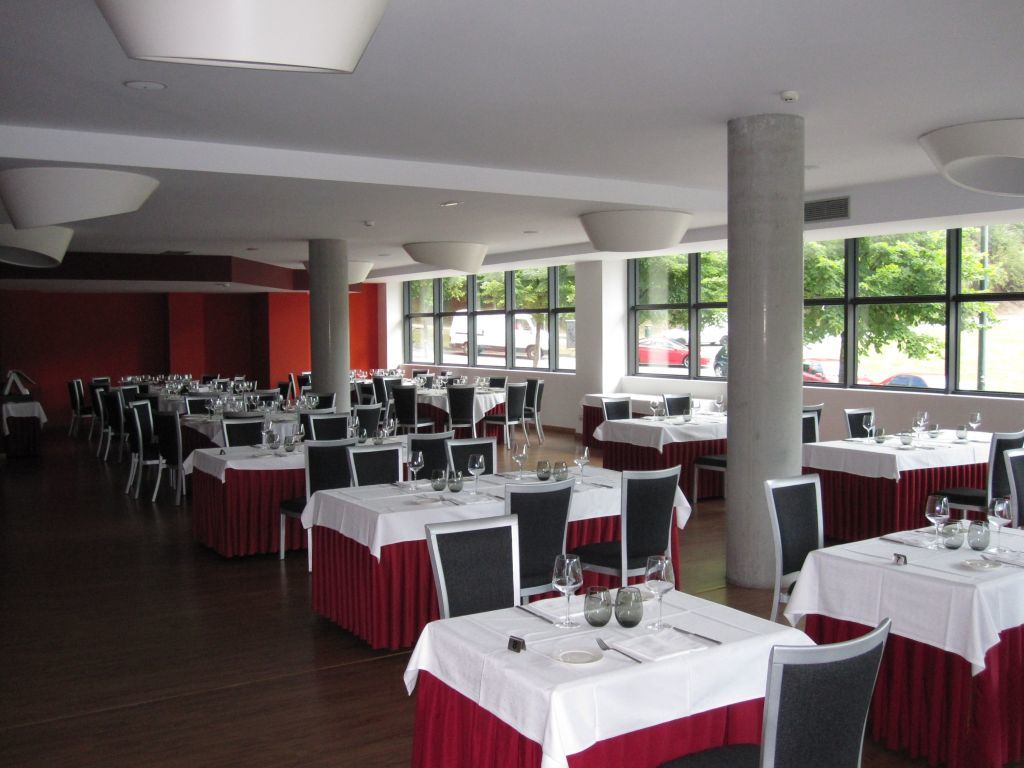 Spirit Hotel Gran Bilbao Restoran foto Restaurant interior