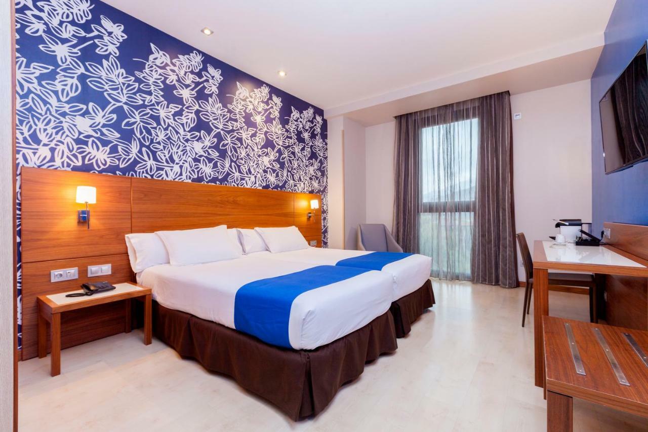 Spirit Hotel Gran Bilbao Bagian luar foto